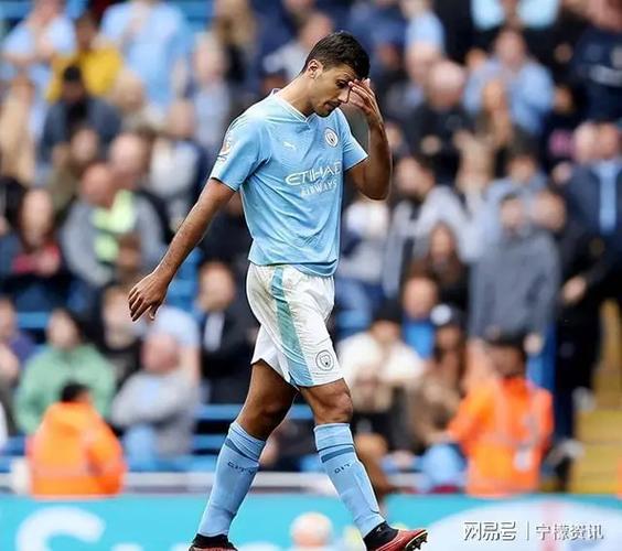 巅峰难再😔瓜帅:已经让罗德里每场只踢60分钟,但这招也不管用