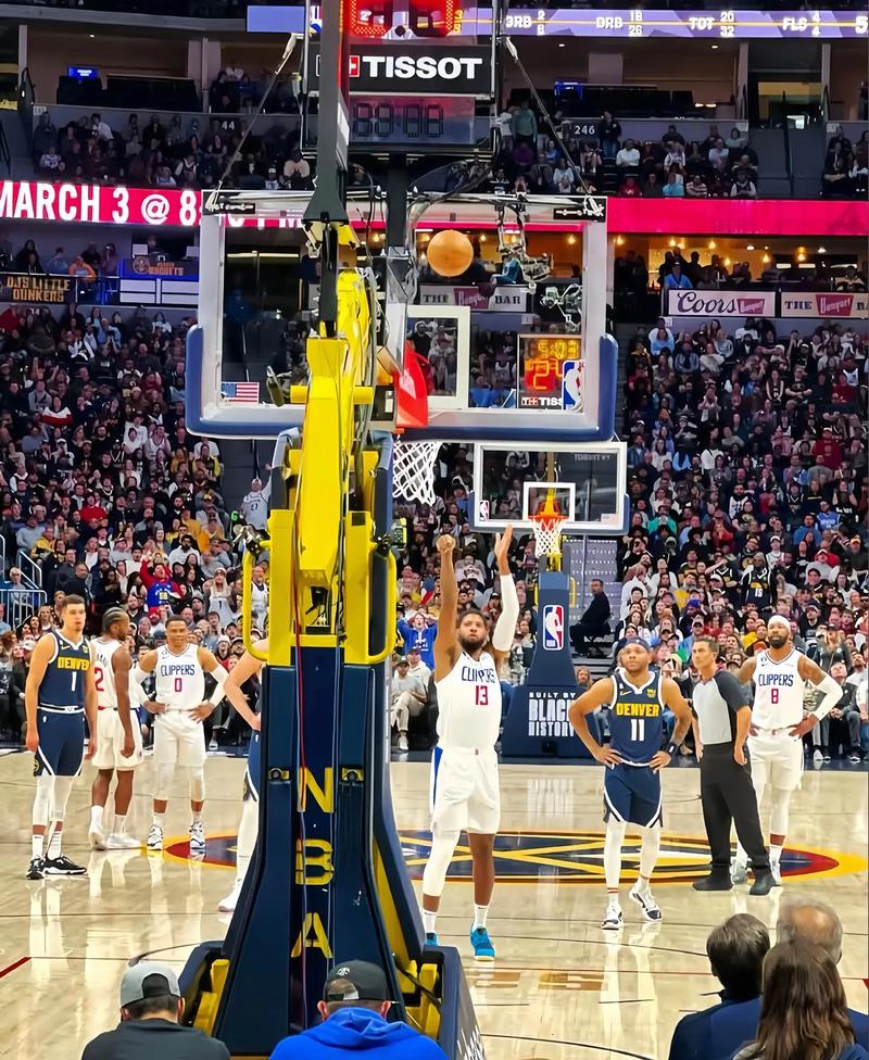 保罗谈防守角色:生涯有很多防守技巧 我知道自己要做什么