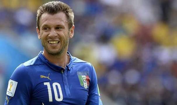 卡萨诺:莱奥每年都在空谈却表现不佳,他现在26岁已经不再年轻