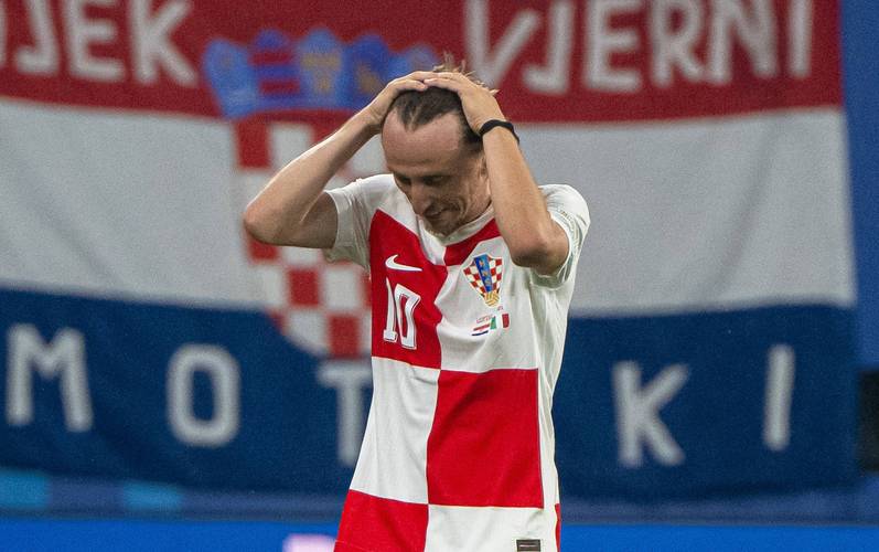 拉比奥特:前往澳洲去踢海外赛太离谱 莫德里奇职业精神令我震惊