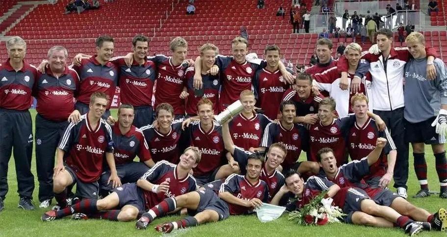 拉姆致小猪:你是风雨中的磐石,你是一名让德国人永远铭记的球员