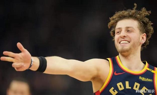 你小子!波杰姆斯基:希望库里追梦退役后我能接过勇士的传承