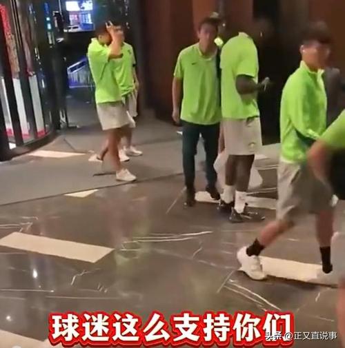 张晓彬:希望借着换帅节点,国安球迷和球员真正相互包容、理解