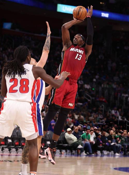 没吸引力！热记：热火早为交易字母准备好一份不含阿德巴约的报价