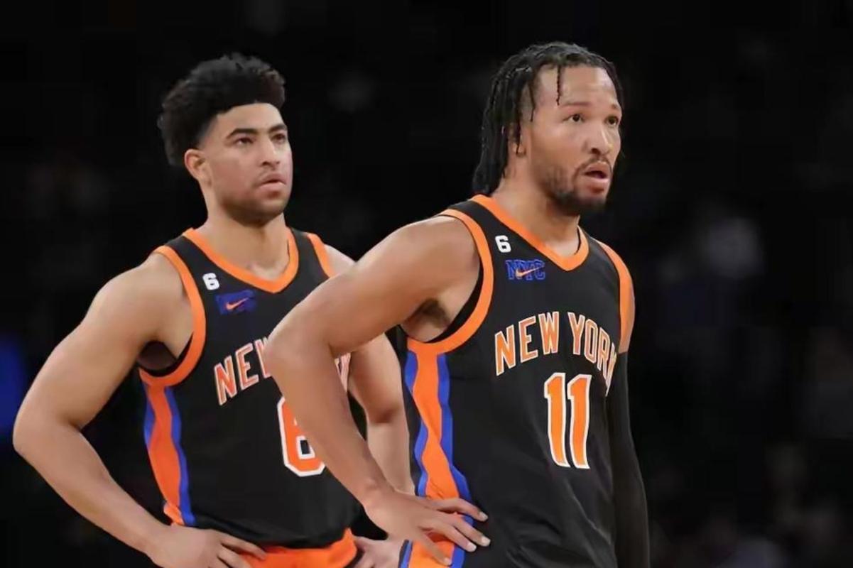 格莱姆斯谈后卫线拥挤:加快比赛节奏就行了 我们有很多好后卫