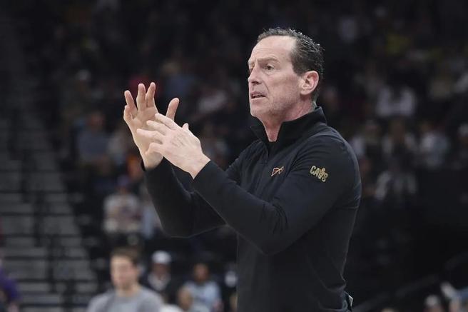 阿特金森：我一直是大球的忠实球迷 其他球员都喜欢和他一起打球