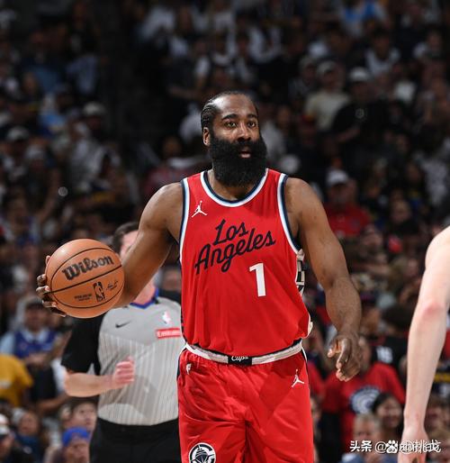 半场：快船仅领先广州5分！小卡5记三分 哈登9助 奥拉迪波21+5