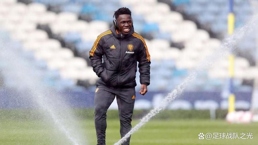 17岁7个月!意天空:卡马达成为意大利U21队历史上最年轻的进球者