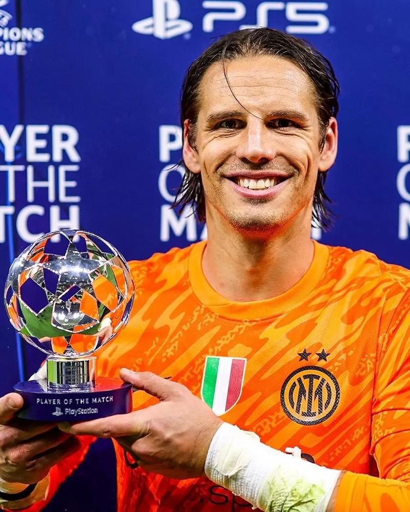 国米有意后卫穆哈雷莫维奇,萨索洛总监:有几家俱乐部询问过他