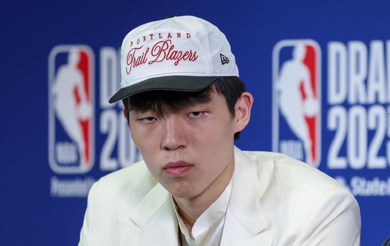 队记：杨瀚森被称“小约基奇”绝非浪得虚名 球队管理层没看走眼