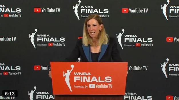 坎迪斯-帕克:退役后萧华隔三差五问候 而WNBA总裁从未联系