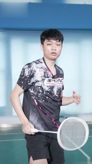 新华社:2025职工超级联赛即将启幕,杨晨担任形象代言人