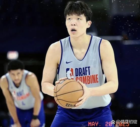 湖记：杨瀚森让质疑球队选他的人显得很蠢 他具备现代中锋的特质