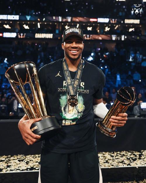 巴克利谈字母哥:这些顶级球星似乎觉得自己天生就该年年争冠