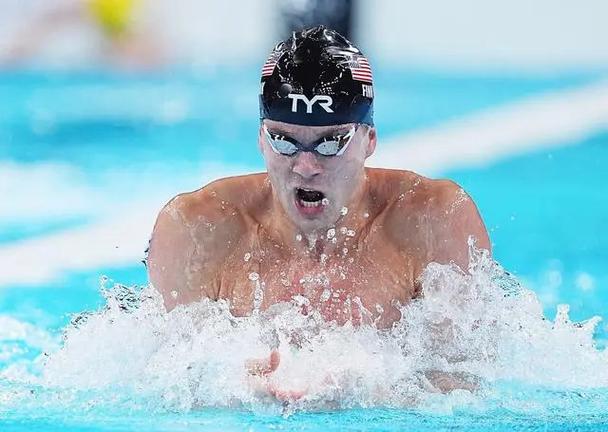 芬奇：麦克丹尼尔斯今天参加了部分训练 脚踝伤势无大碍