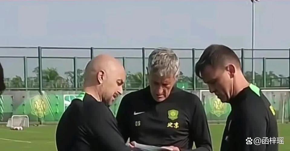 足球报:塞蒂恩近一两个月训练时间很长,但忽略强度缺少对抗性