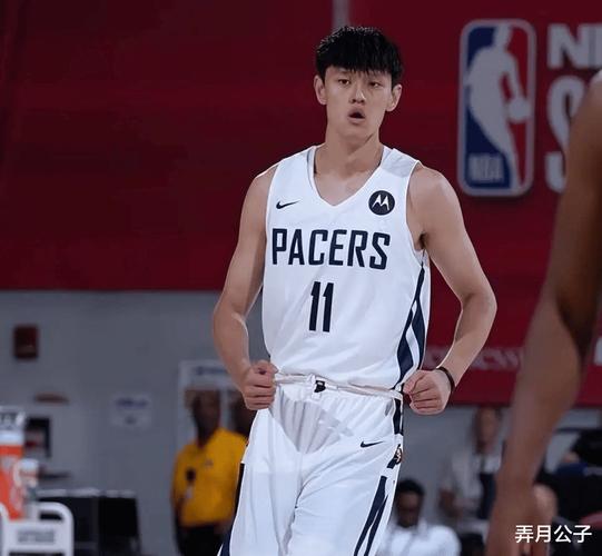 媒体人：不把曾凡博当成特别的存在 他的上场时间应该更少才对