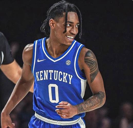 迪林厄姆：季前赛专注重点是减少失误&送出更多助攻&命中空位投篮