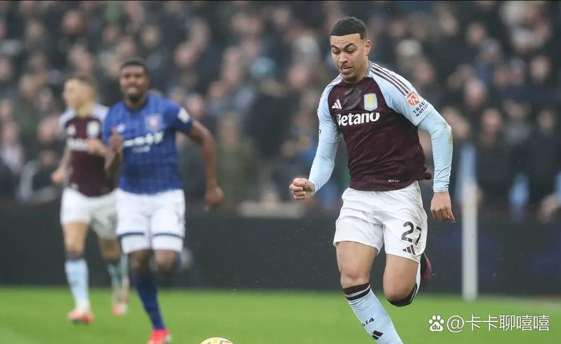 维埃拉:西班牙是培养年轻球员的榜样,过去曼城对福登也很有耐心