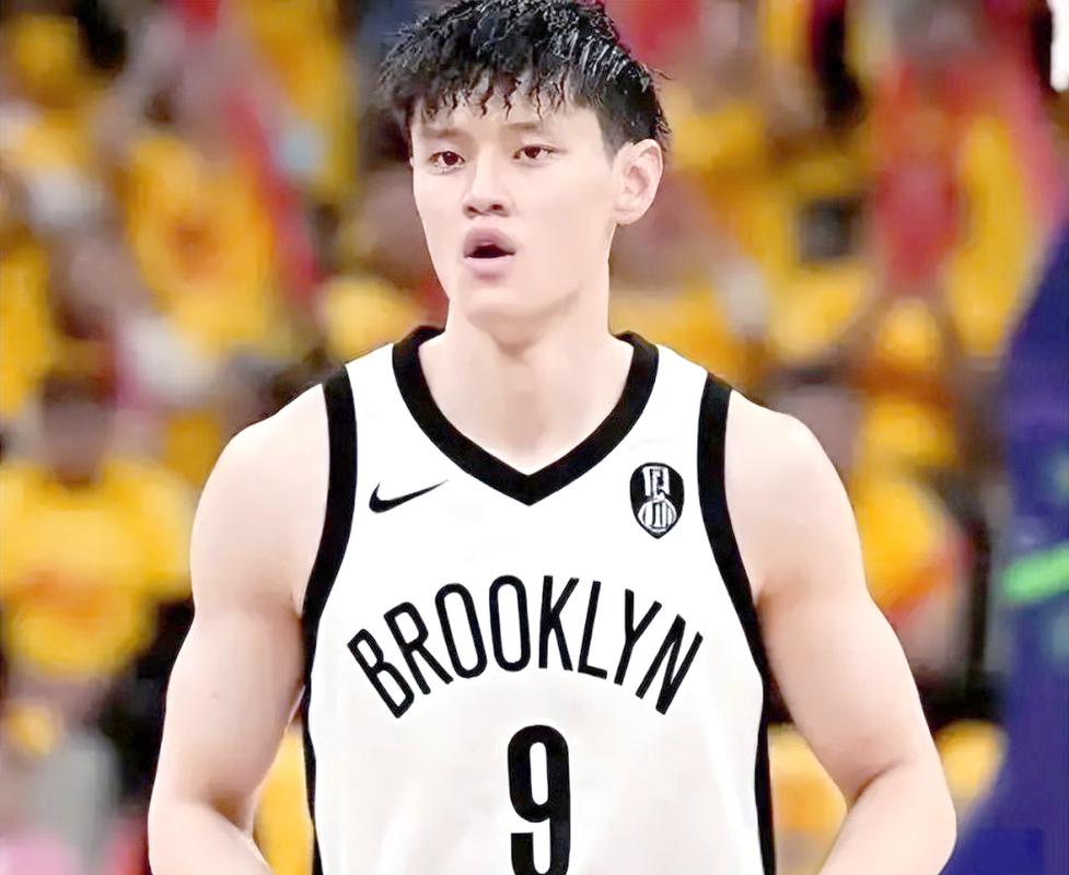 媒体人：曾凡博想争取NBA机会 未来两年要下决心在发展联盟闯一闯