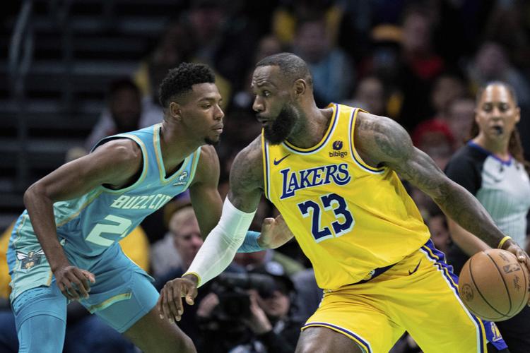 填满数据栏！布兰登-米勒16中7 拿下21分2板6助3断1帽 正负值+19