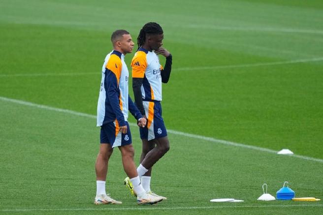 前途光明!记者:本周五,雷耶斯之子随皇马一线队进行训练