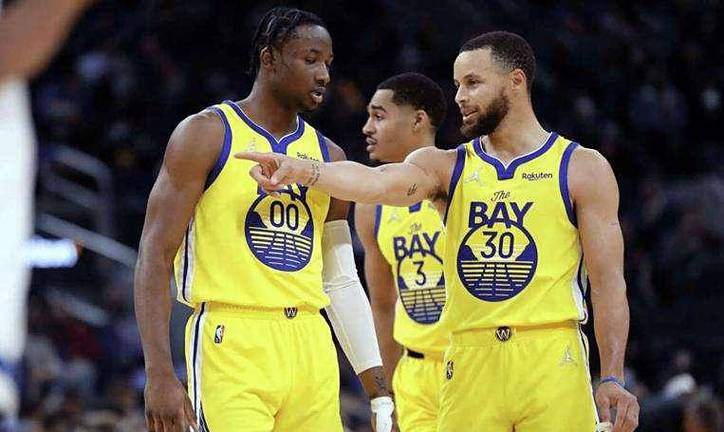 科尔2016年圣诞赛后公开批评库里 事后亲自上门和库里道歉