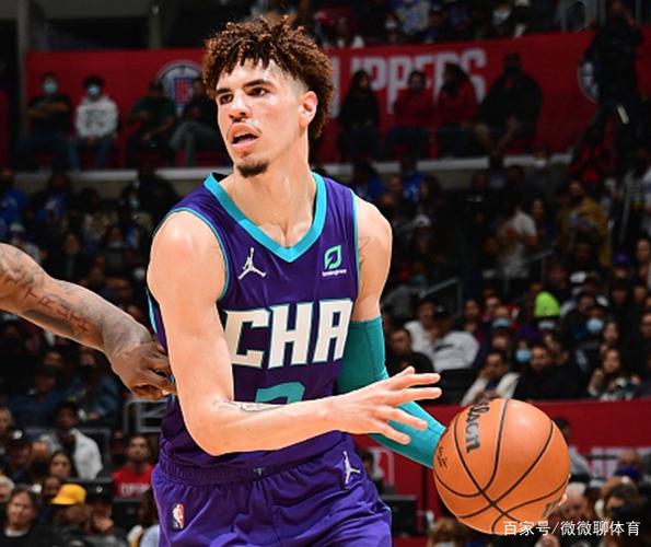 队记：黄蜂主场光谱中心完成了1400个座位扩建 并更换了全部座椅