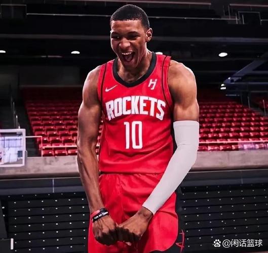 小贾巴里训练常跟着你?KD:他会做自己 而非成为别人的复制品