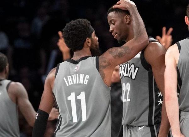 你是文班啊你！韦尔半场9中5得12分7板1断