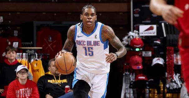 23年落选秀！Shams：开拓者将与后卫贾文特-库克签下一份双向合同