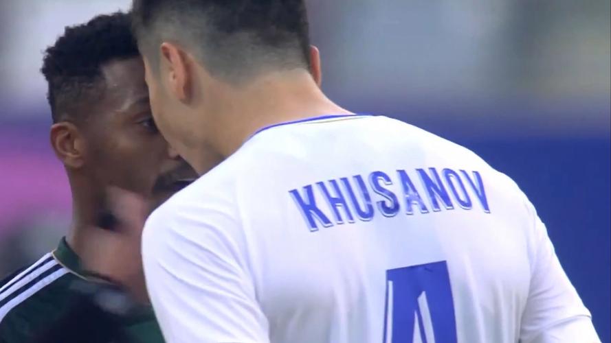 记者:胡桑诺夫和罗德里缺席训练,除此之外其他球员均出席