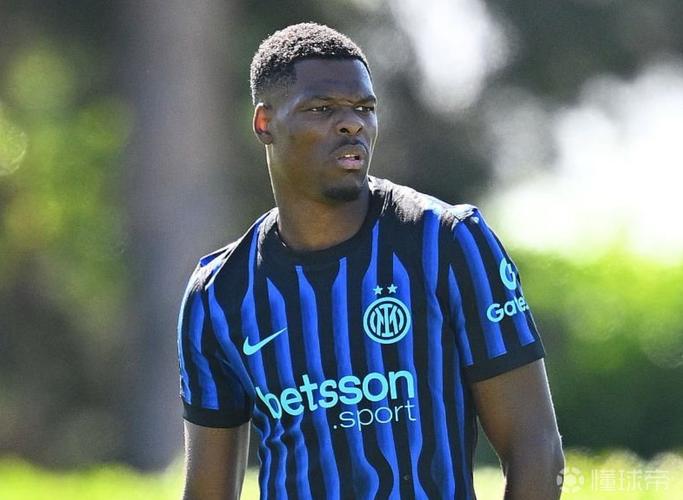 记者：比塞克明夏离开国米的可能性增加，要价不低于4000万欧