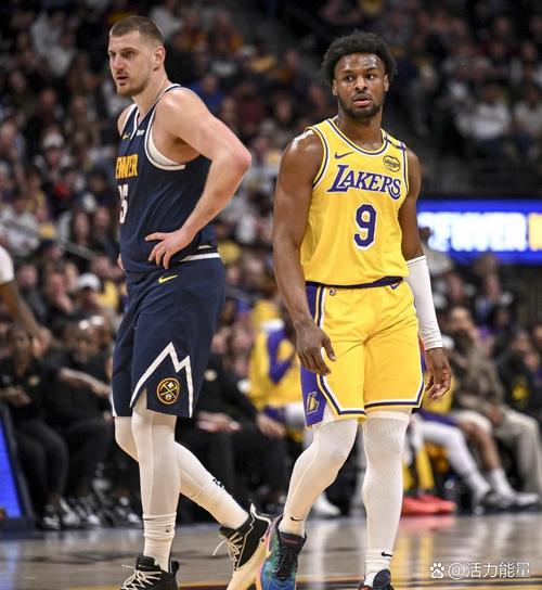 西蒙斯+豪泽换阿德巴约！绿军记者提议 跟死敌热火做笔交易