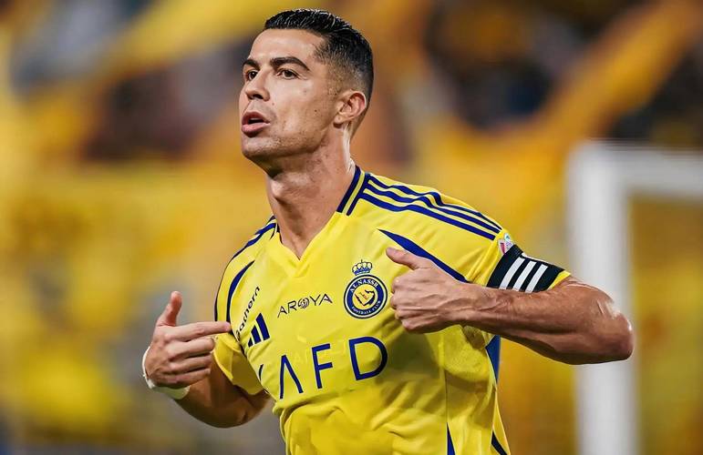 凯恩仅用12场便达成俱乐部单赛季20球,梅西最快17场、C罗13场