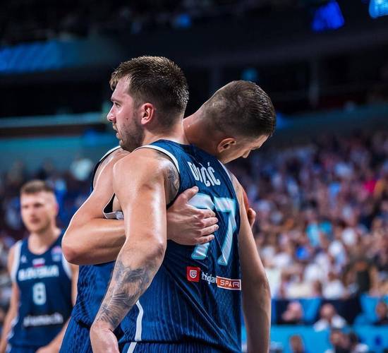 科尔：巴特勒和东契奇都能凭借力量、基本功和高球商不断制造犯规