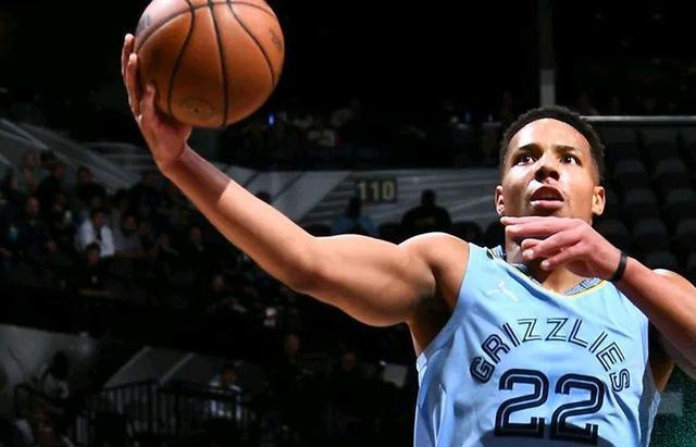 手感在线！贝恩首节出战8分钟 5中3&三分2中2拿到10分