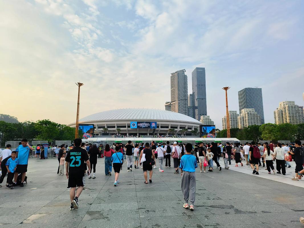 时刻保持专注，赛场全力以赴，深圳新鹏城在武汉体育中心完成官训