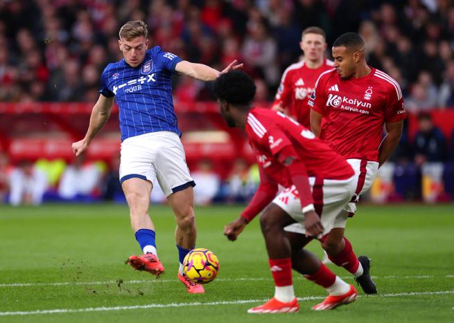 结束10场不胜!诺丁汉森林2-0波尔图,怀特、伊戈尔-热苏斯点射