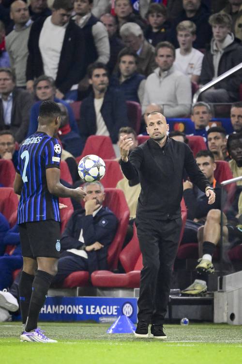 海廷加:切尔西不仅是英超顶尖球队更是欧冠劲旅,球员已倾尽全力