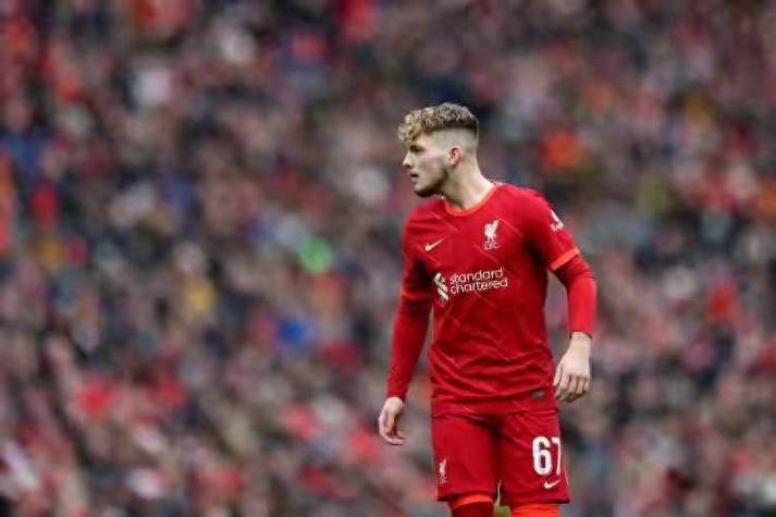 维拉随队记者：习惯快速传球的埃利奥特仍需在维拉继续适应