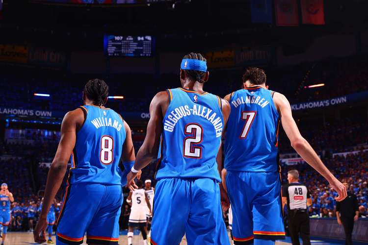 科尔:霍福德明天会出战掘金 客战开拓者他会轮休