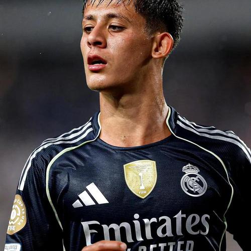 头痛！阿斯：阿隆索纠结国家德比首发，用马斯坦托诺还是卡马文加