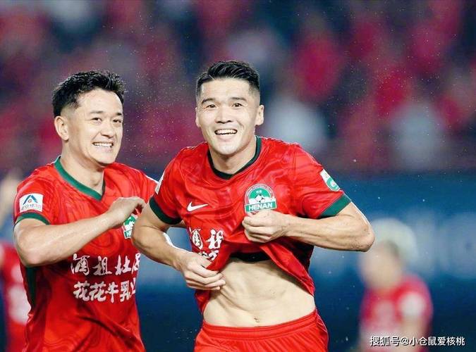 一泻千里！国安0-6泰山后5轮4负，半程冠军提前两轮彻底退出争冠