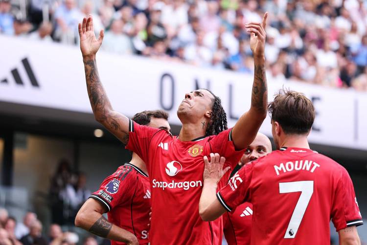 队长!太阳报:同为葡语球员,B费帮助库尼亚适应压力并加练默契