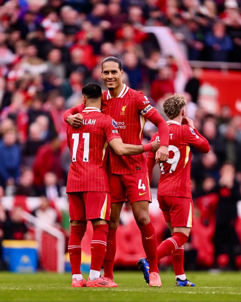 格伦-约翰逊:格伊可以和范戴克搭档一两年,利物浦越早签他越好