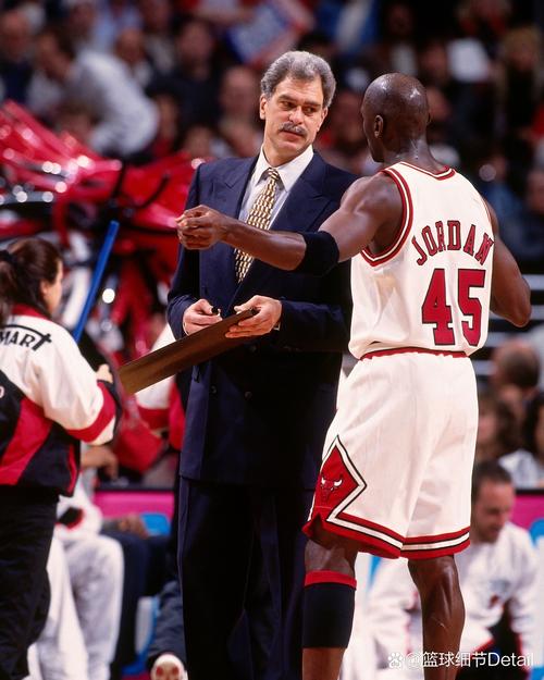 乔丹放现在场均45分？路威：若乔丹可以 詹科库也该有45分的赛季