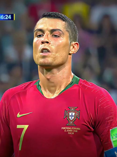 C罗传中击中对手后反弹安吉洛破门，胜利第30分钟扳平