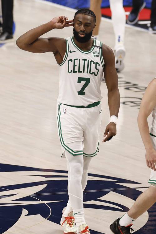 杰伦-布朗:拿下赛季首胜感觉很棒 为接下来的比赛做好准备