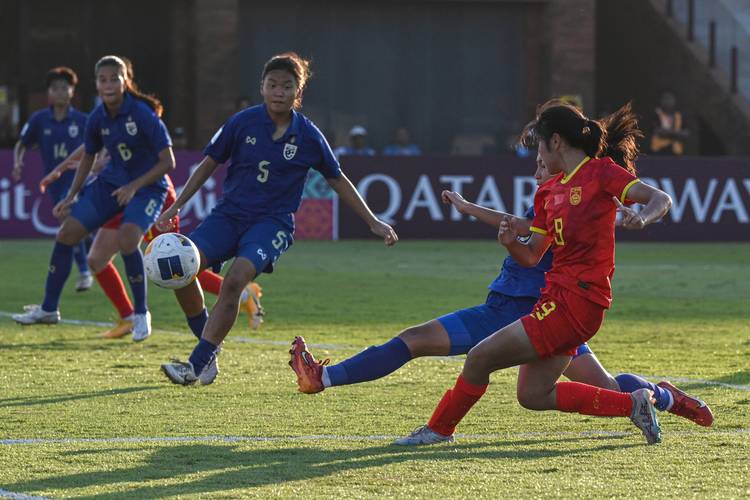U-17女足世界杯1/8决赛，中国队0比3负于巴西队止步16强